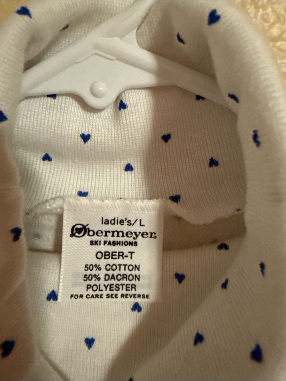 Obermeyer White Ski Top with Blue Heart Print